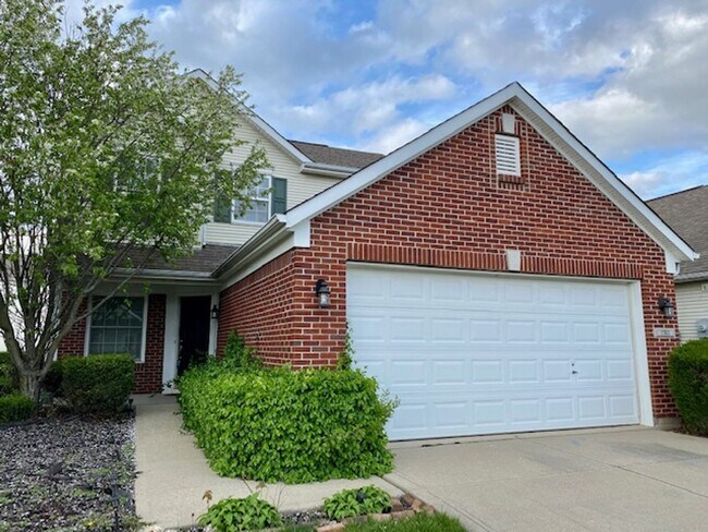Building Photo - Stunning 3 Bedroom 2.5 Bathroom Home in La...