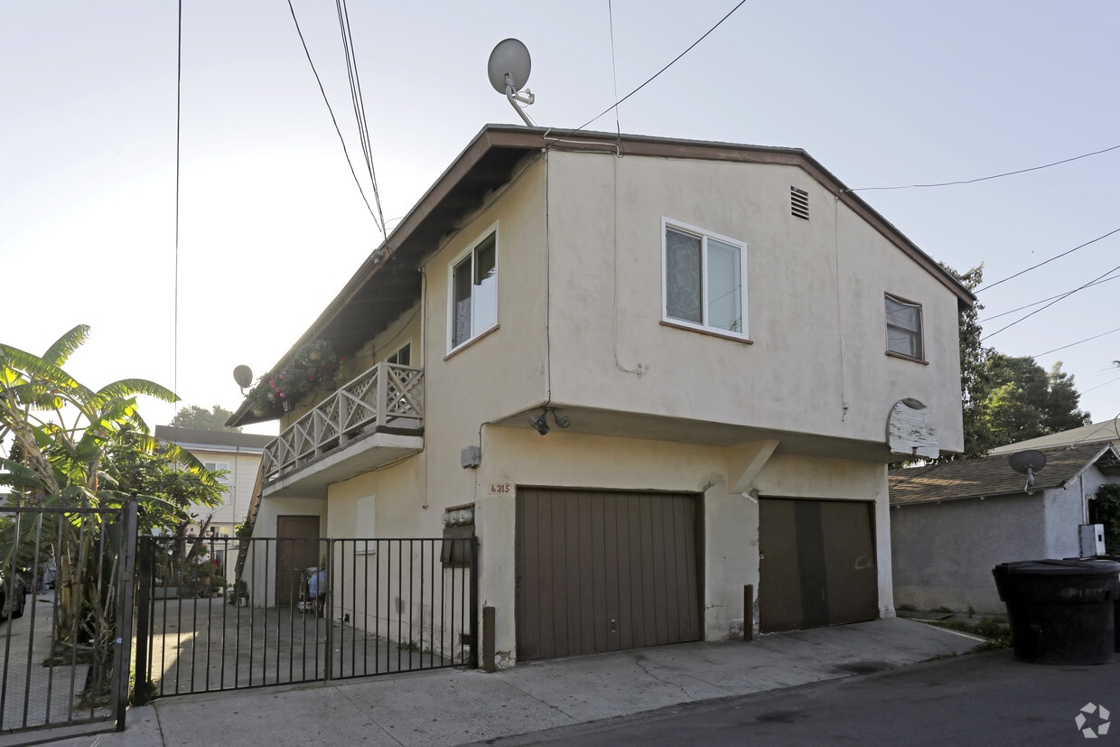 Building Photo - 6315-6317 Pickering Ave