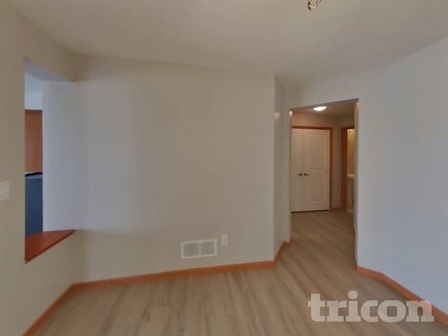 Building Photo - 1627 Fox Hunt Way