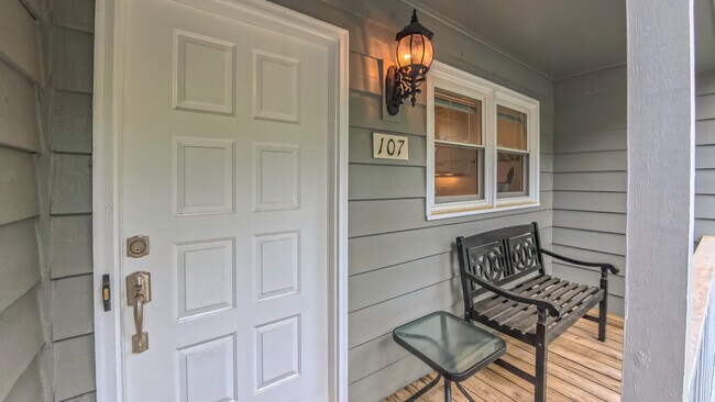 Foto del edificio - 107 Abbots Glen Ct