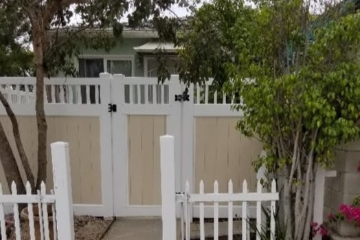 gate - 2025 Ocean Park Blvd