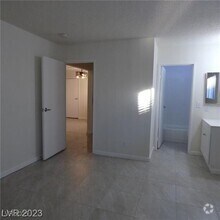 Building Photo - 5146 Gray Ln