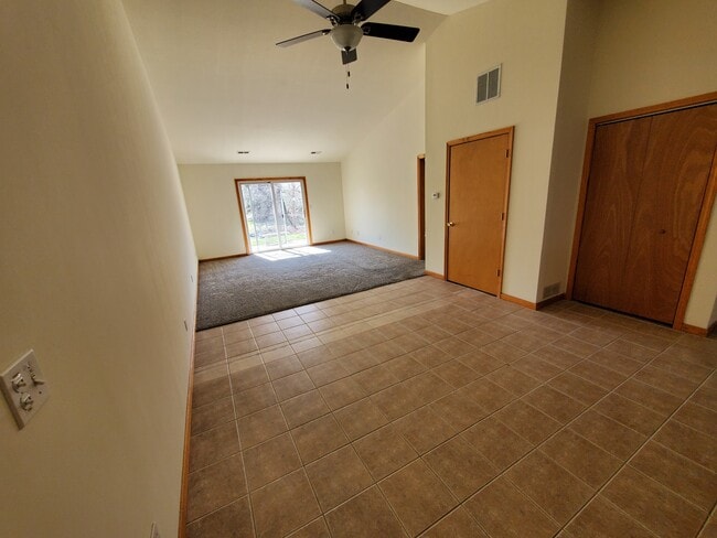 Building Photo - 1341 Lake Charles Ave