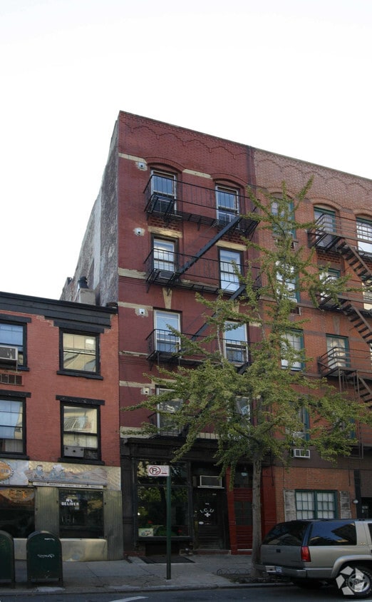 Primary Photo - 765 Washington St