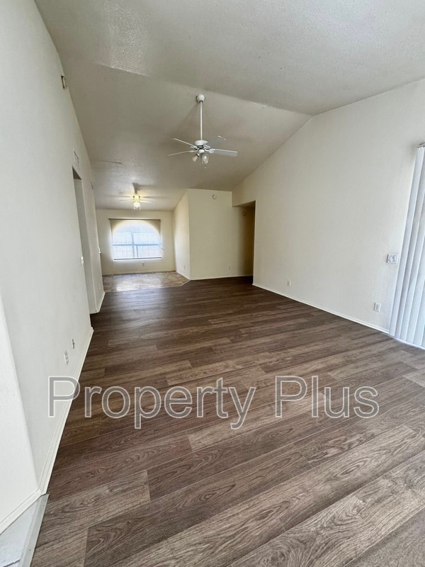 Building Photo - 9334 E Plana Ave