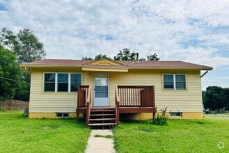 Building Photo - 1301 Johnson Dr