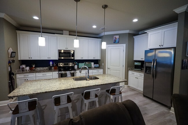 Building Photo - 9168 Military Trail
