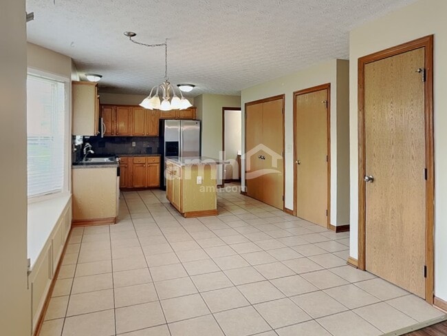 Building Photo - 7624 Harbour Town Dr