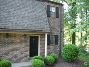 Building Photo - 812 Reid School Rd