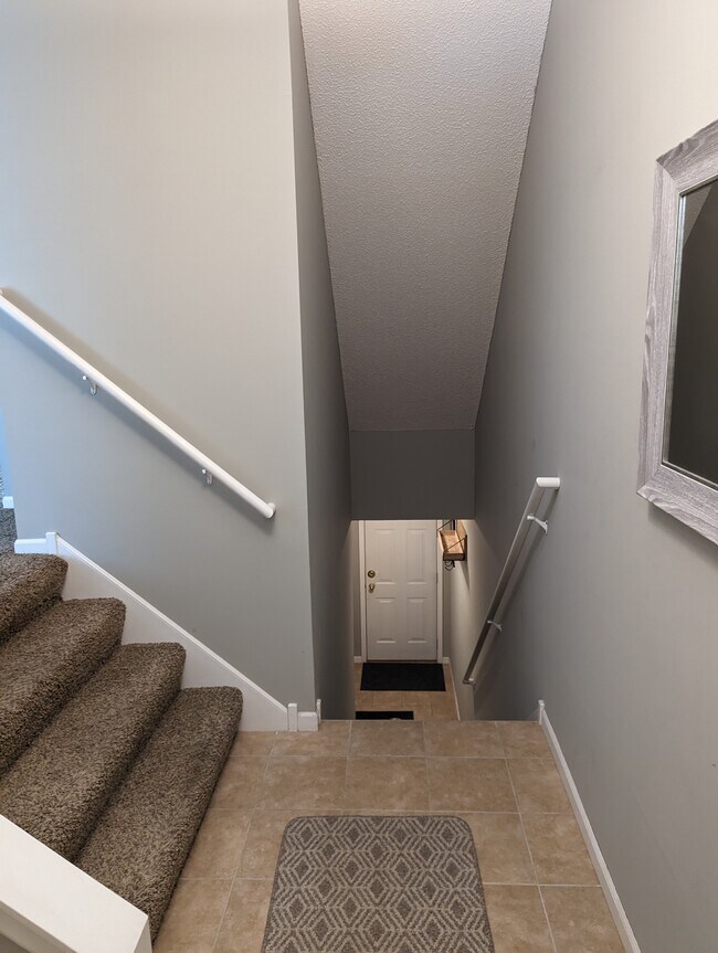 Building Photo - 1728 3rd St NE