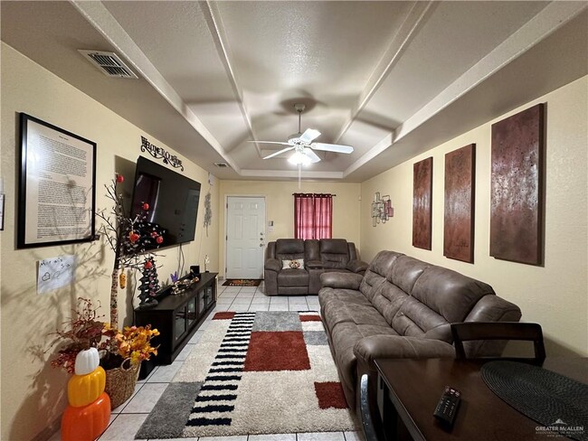 Foto del edificio - 7 Inspiration Rd