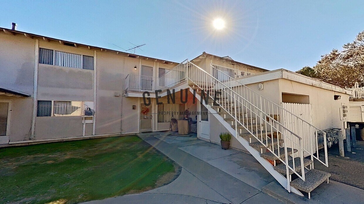 Foto principal - 17371 San Luis St