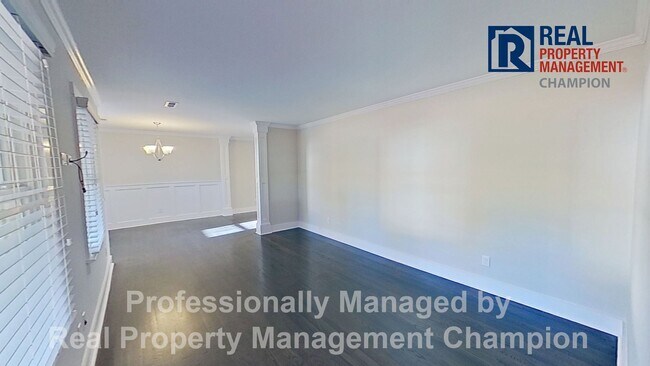 Foto del edificio - Updated 3 BD/2BA Home w/Spacious Rooms and Large Yard