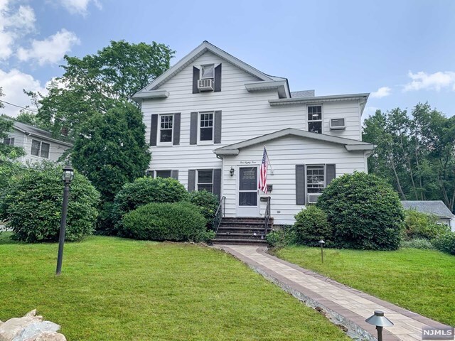 Primary Photo - 184 Erie Ave