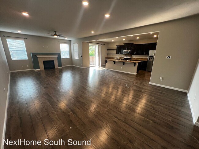 Building Photo - 4 br, 2.5 bath House - 3346 Nova Street NE