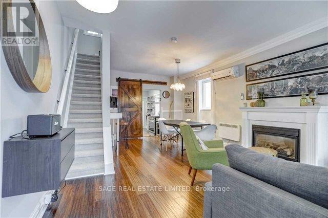 Photo du bâtiment - 17 Rebecca St