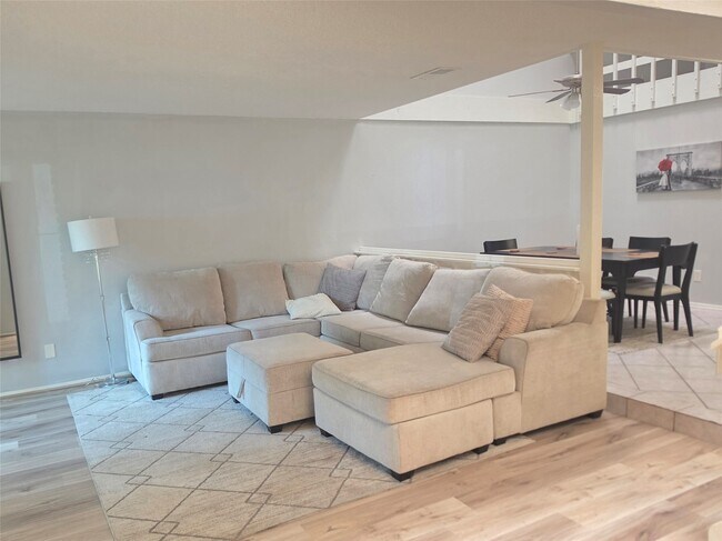 Foto del edificio - 13638 Garden Grove Ct