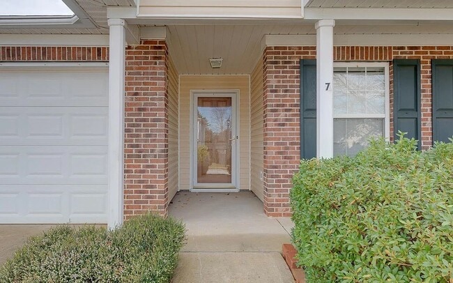 Building Photo - 7 Reid Valley Ct