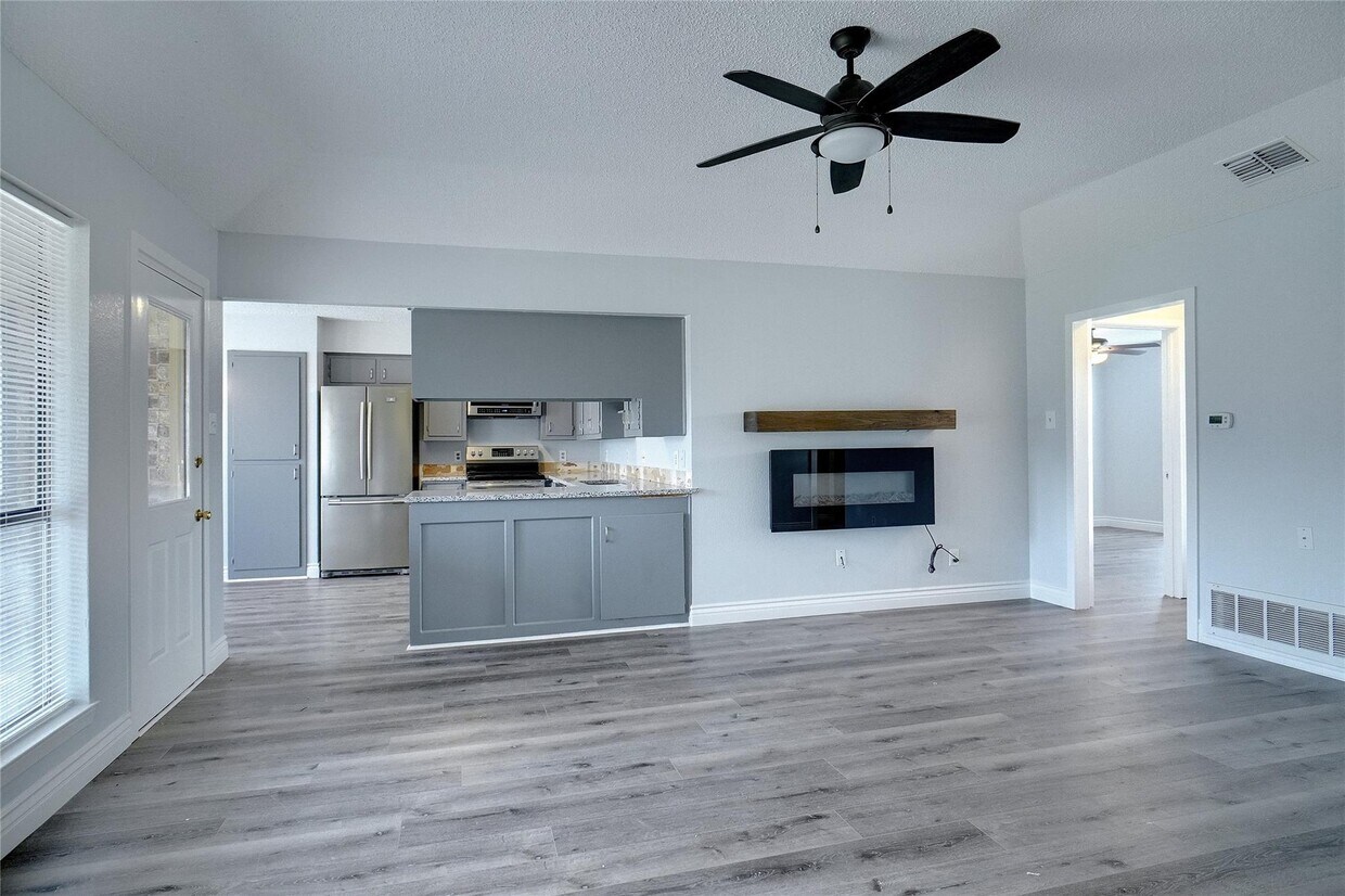 Foto principal - 1410 W Torrey St