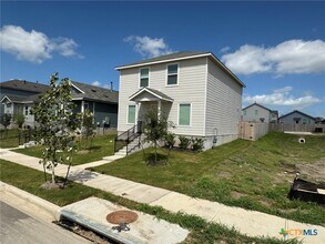Building Photo - 317 Trinity River Holw