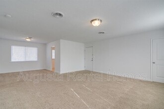 Building Photo - 2905 Arrowhead Dr
