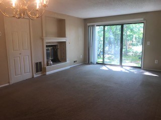 Sala de estar - 35 Greenwich Dr