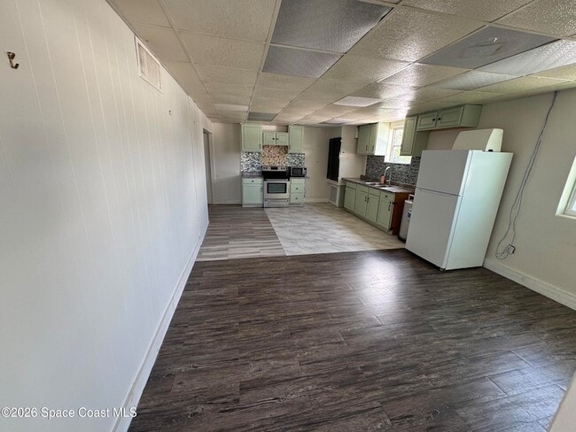 Building Photo - 808 Forrest Ave