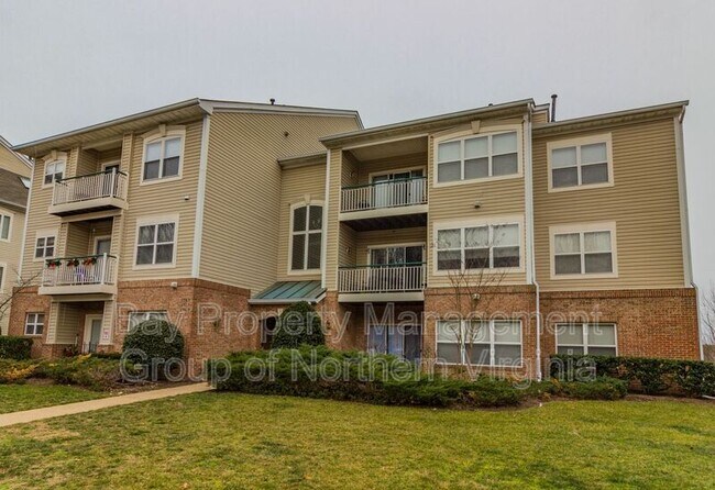 Building Photo - 6569 Grange Ln