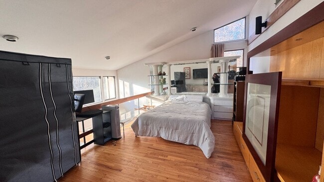 Building Photo - 148 Cat Rock Rd