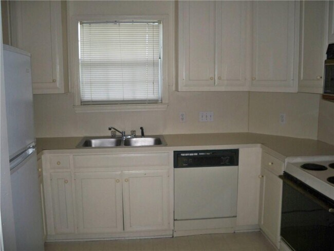 Foto del edificio - 2100 San Gabriel St