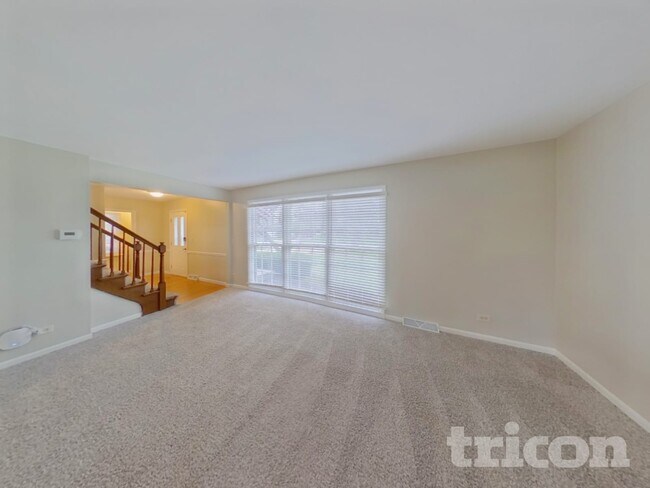 Building Photo - 1235 Casa Solana Dr