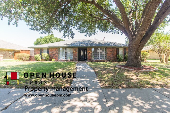 Primary Photo - 2425 Coleshire Dr, Plano