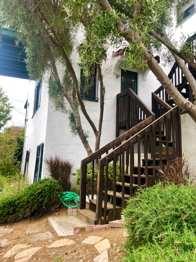 Private Garden Entrance - 918 Micheltorena St