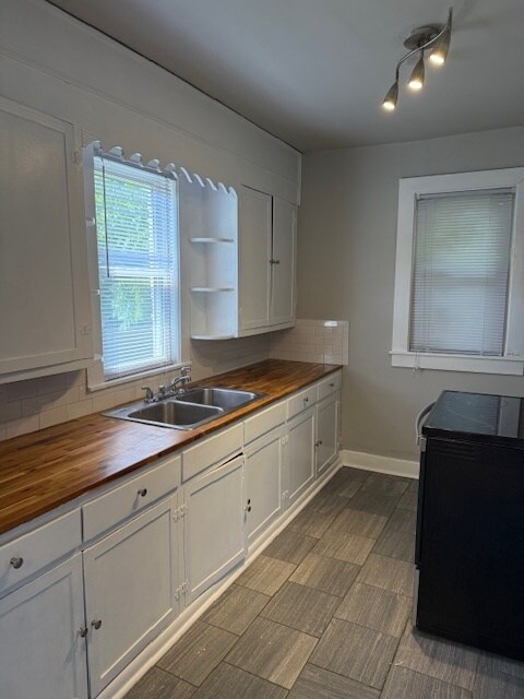 Foto del edificio - 2BR/1BA duplex in Inglewood with real wood...