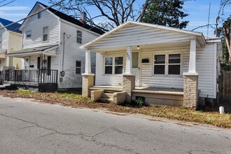 Building Photo - 607 1st Ave