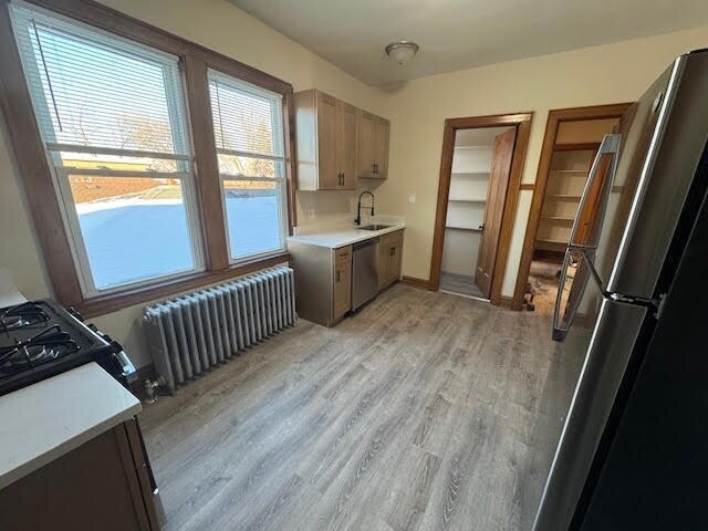 Foto del edificio - 3242 N Natchez Ave