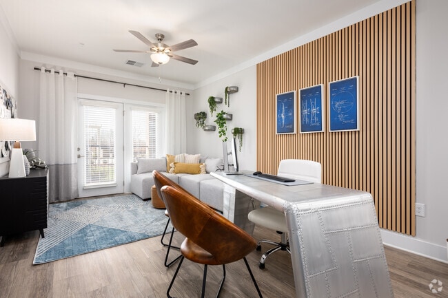 Interior Photo - Keystone Mebane Towne