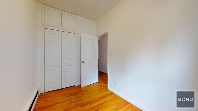 Building Photo - 249 E 53rd St