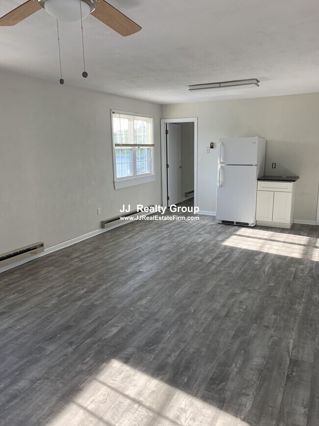 143 Oxford St N Unit 1, Auburn, MA 01501 Apartments in Auburn, MA