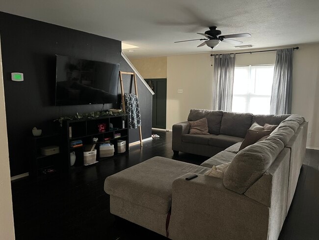 living room - 9814 Autumn Arch