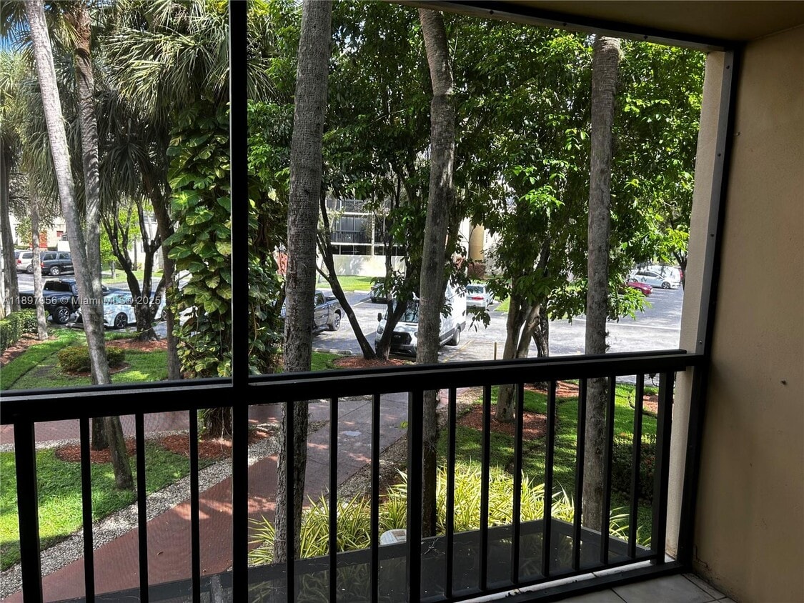 Foto principal - 10855 SW 112th Ave