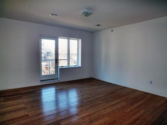 Building Photo - 380 Neptune Ave
