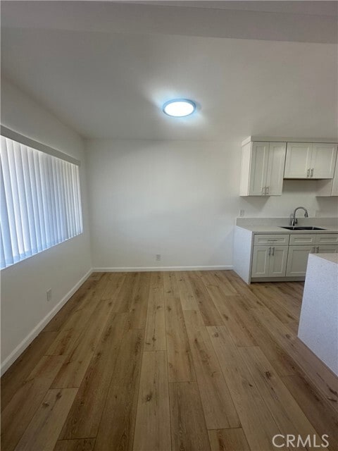 Foto del edificio - 1107 W Broadway