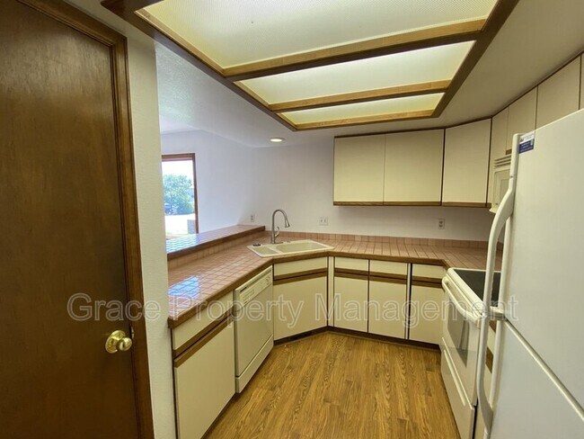 Building Photo - 5203 Union Ct