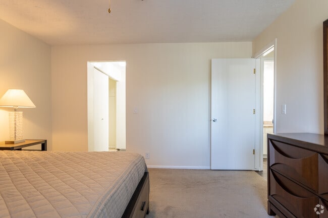 2BR, 1.5BA - Pierre - The Normandy Apartments