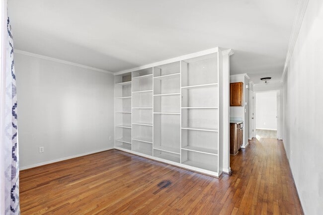 Building Photo - Charming 1-Bedroom Condo: Your Coastal Retreat Awaits in Myrtle Beach!