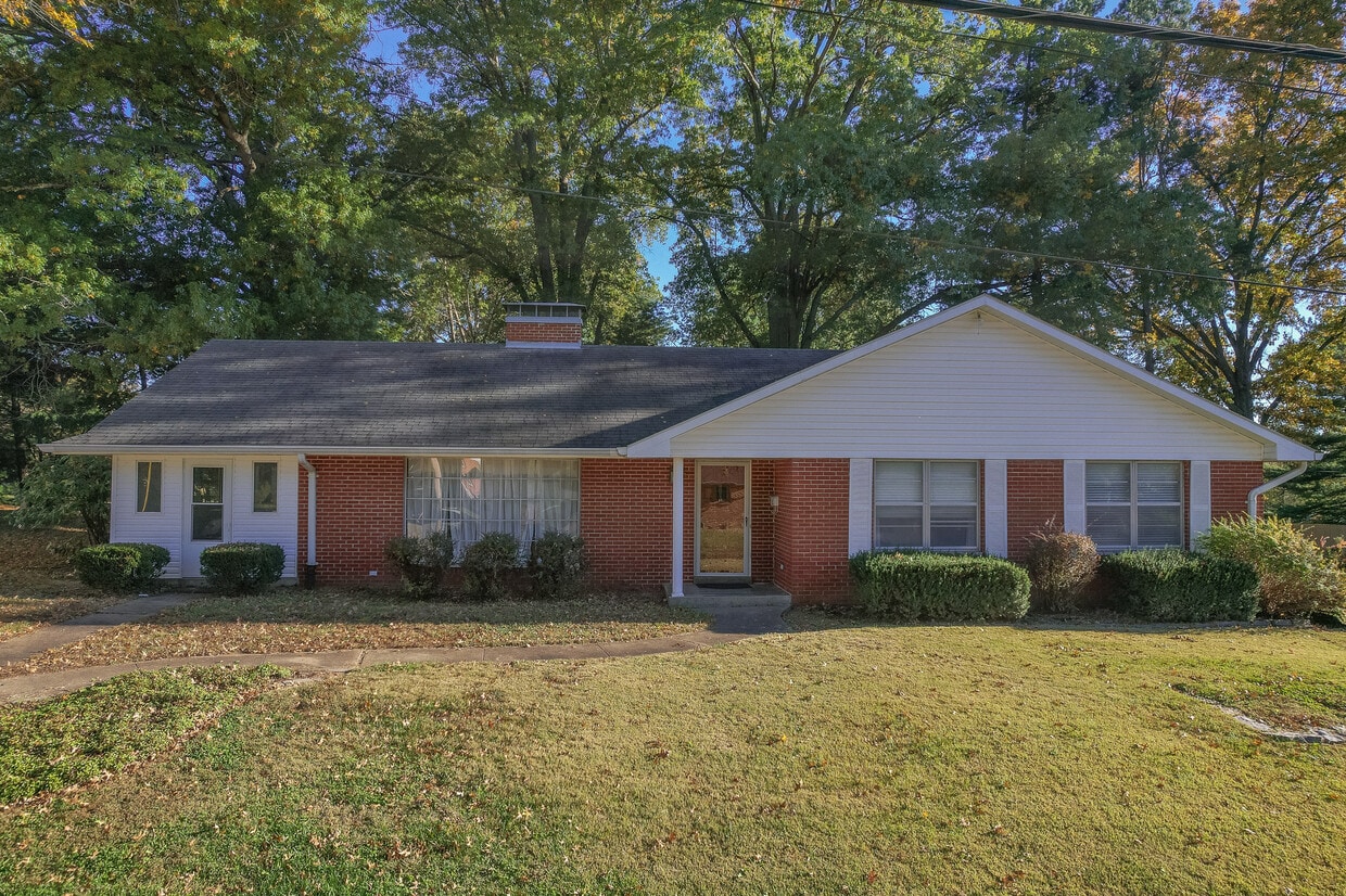 Primary Photo - 634 Norris Dr