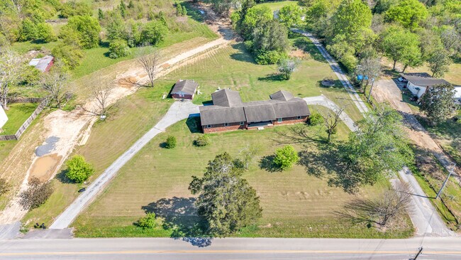 Foto del edificio - 3025 Trewhitt Rd SE