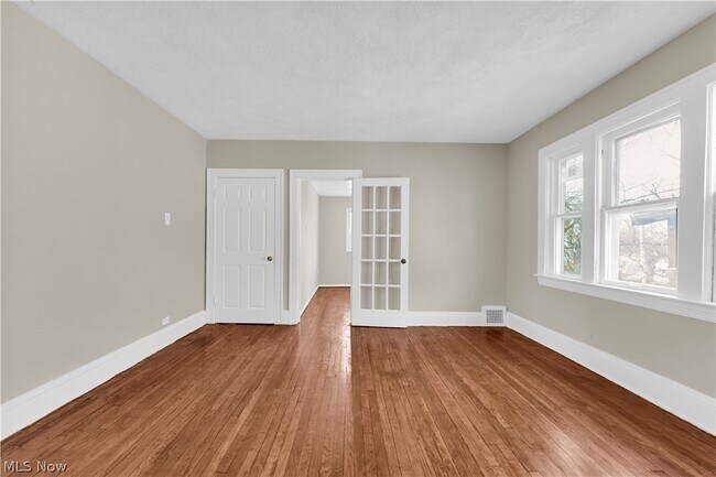 Building Photo - 3519 W 100th St