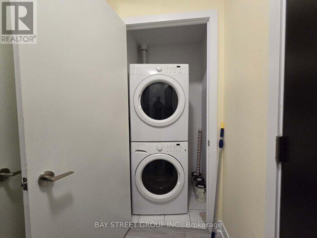 Photo du bâtiment - 9471 Yonge St